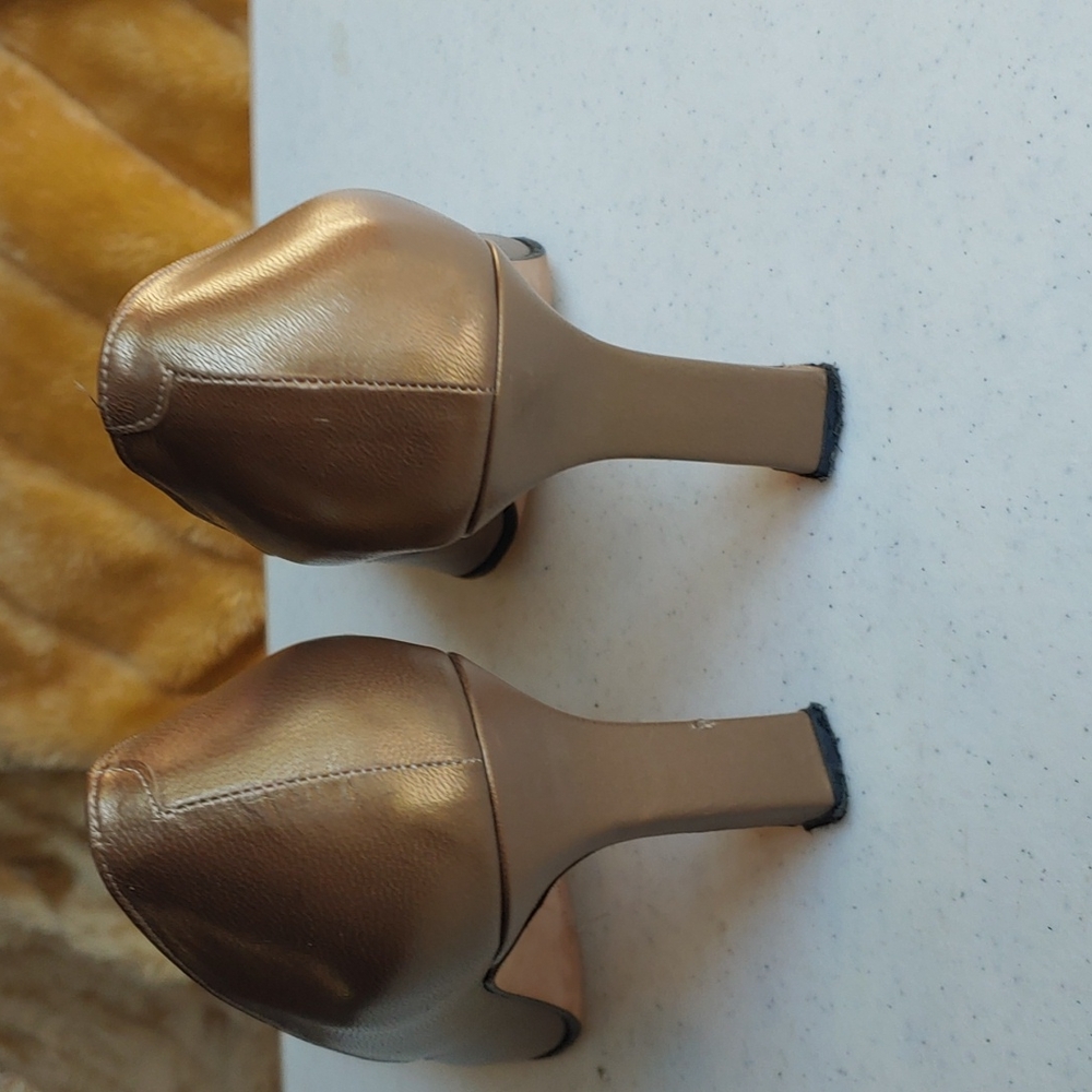 Shoes - Picture 2 of 3